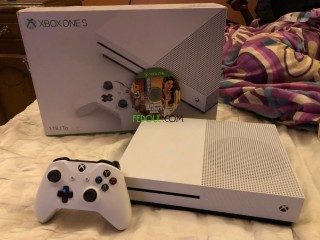 Xbox one s 1 tera + gta5 + xbox live
