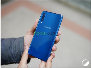 Samsung Galaxy A7 2018 bleu