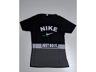 T_shirt Nike et puma