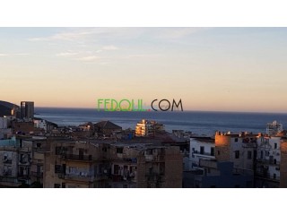 Appartement F3 acté vue sur mer a Oran