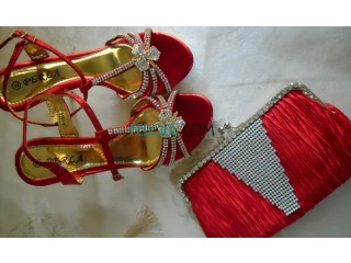 Sandale avec pochette rouges